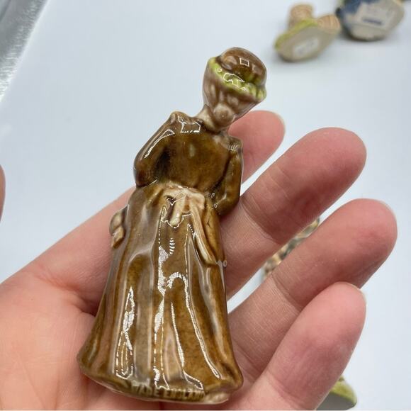Vintage Wade England Two Piece Figurine Set - Picture 3 of 9